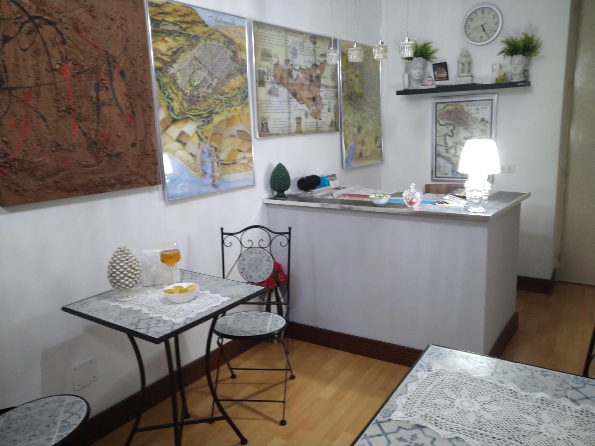 Artemide Rent Bedrooms Agrigento Bagian luar foto