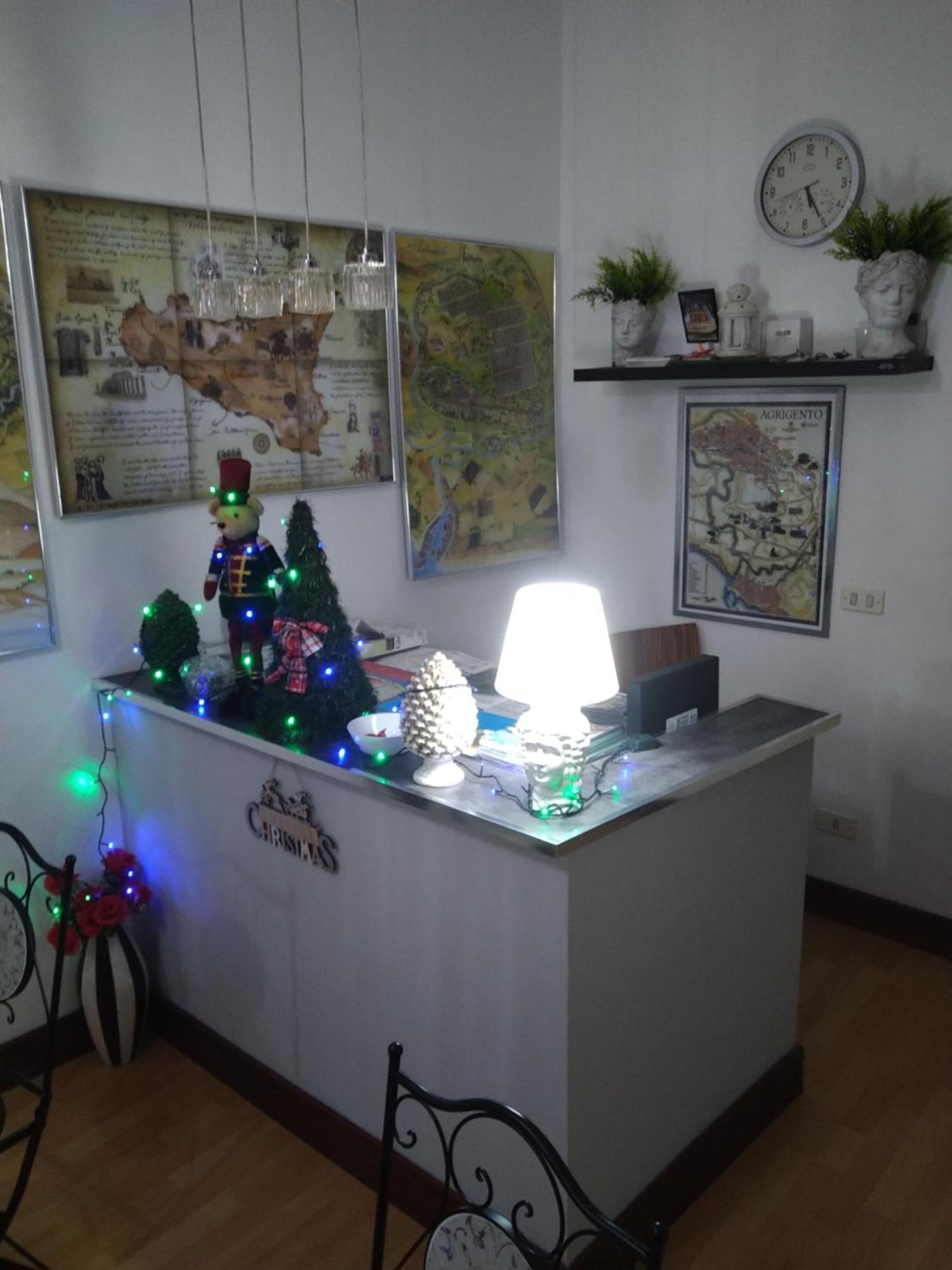 Artemide Rent Bedrooms Agrigento Bagian luar foto